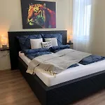 Mayer Vendeghaz Couette-café *