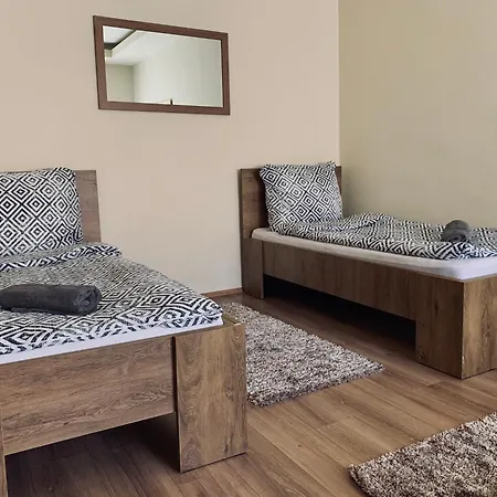 Bed & Breakfast Mayer Vendeghaz *